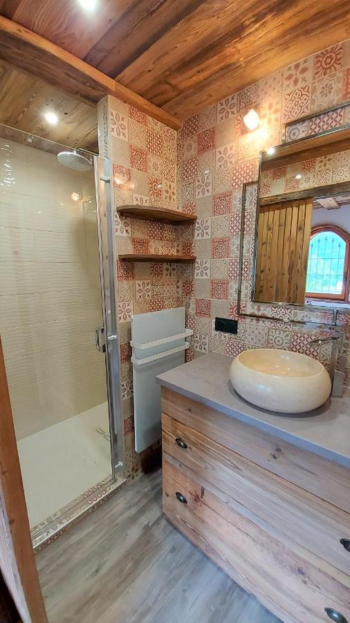 Chalet Serre Cambeou Piscine&Spa Saint-Chaffrey Eksteriør billede