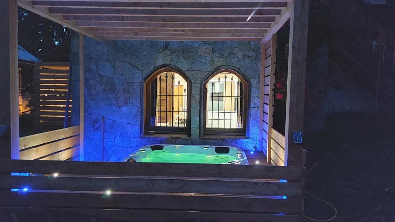 Chalet Serre Cambeou Piscine&Spa Saint-Chaffrey Eksteriør billede