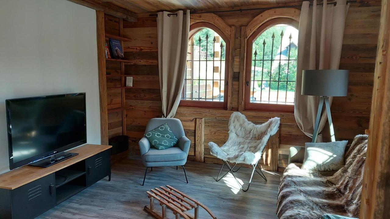 Chalet Serre Cambeou Piscine&Spa Saint-Chaffrey Eksteriør billede