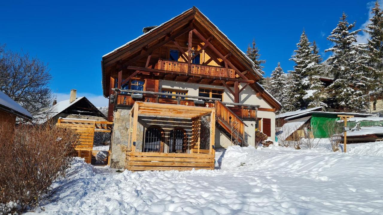 Chalet Serre Cambeou Piscine&Spa Saint-Chaffrey Eksteriør billede