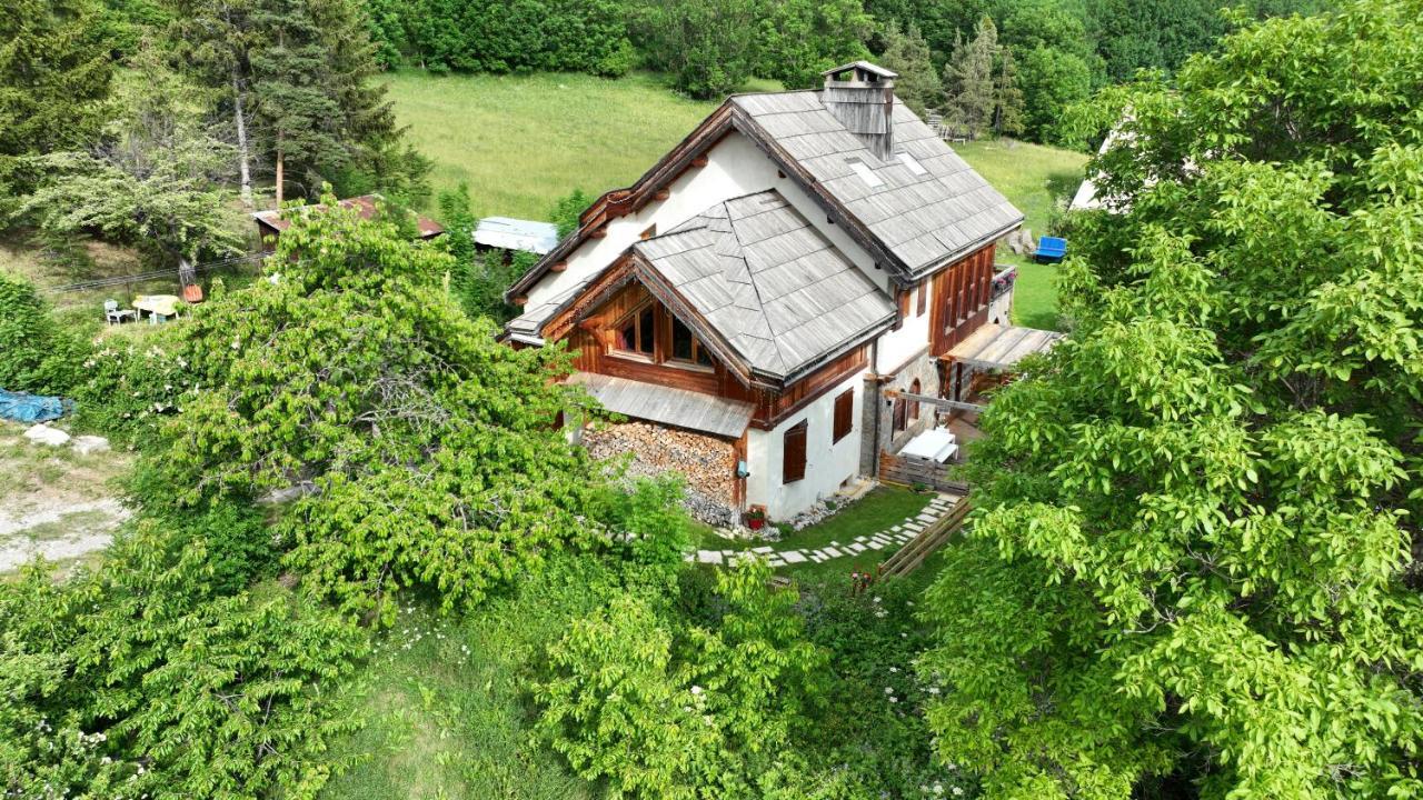Chalet Serre Cambeou Piscine&Spa Saint-Chaffrey Eksteriør billede