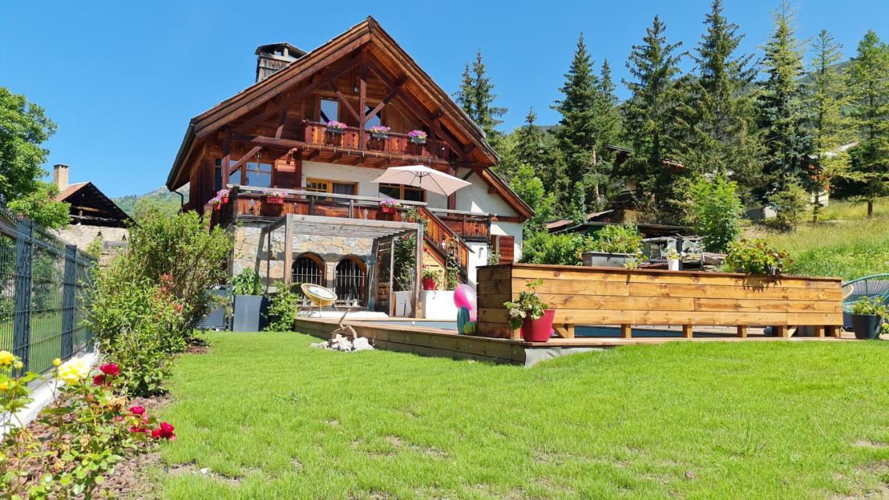 Chalet Serre Cambeou Piscine&Spa Saint-Chaffrey Eksteriør billede